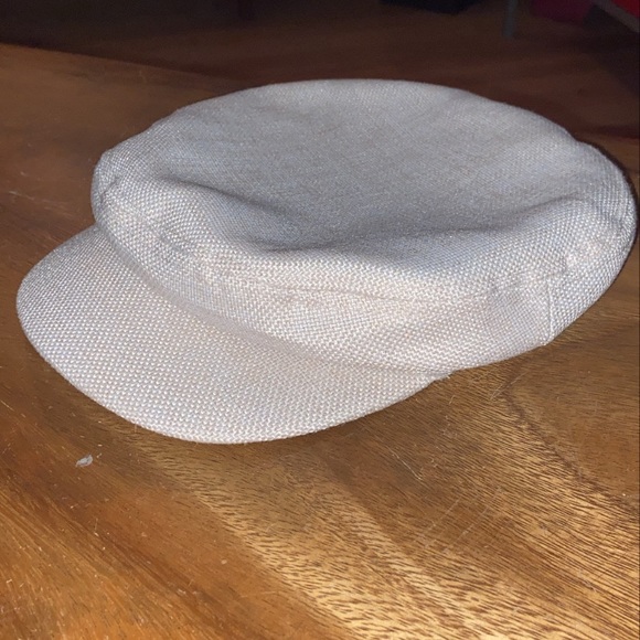 white-beige newsboy cap - Picture 2 of 4